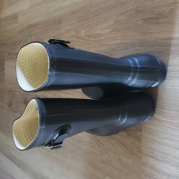 Hunter Rain Boots - Picture 3 of 7